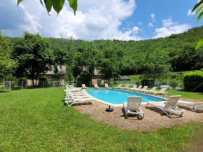 Village de 19 gites, Piscine, restaurant, 